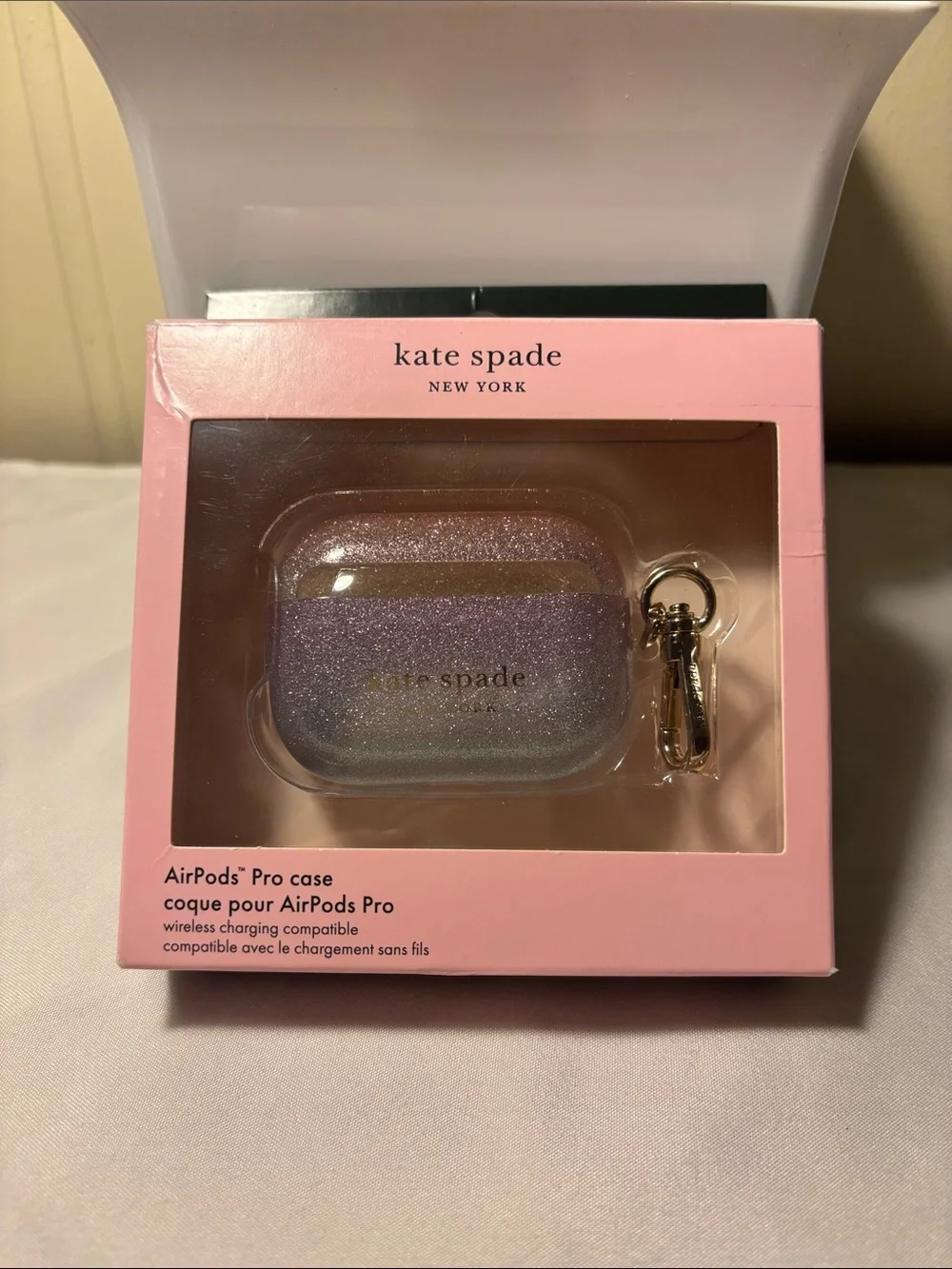 ✨ NIB Kate Spade AirPods Pro Case – Discontinued Ombre Glitter Sunset 🌅